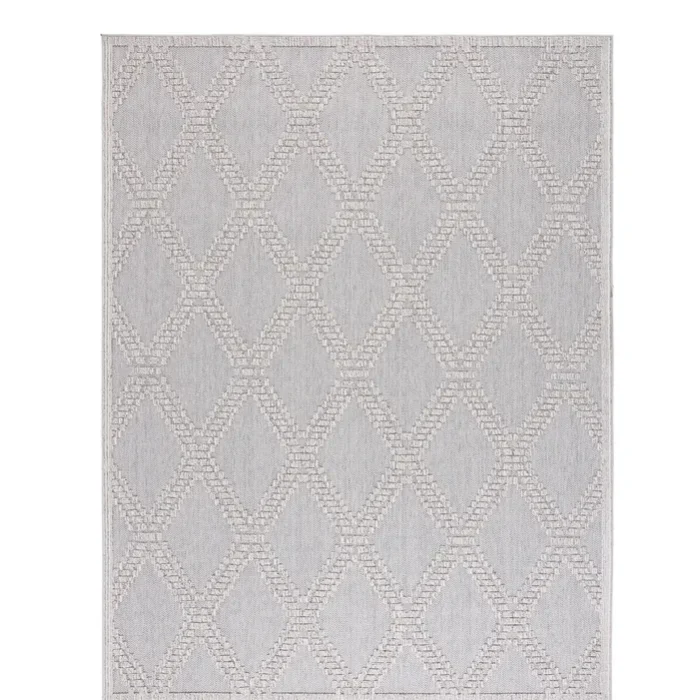 White Rug 7 x 10