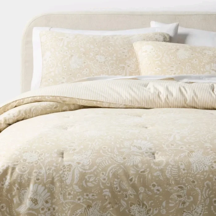 Floral Paisley Casual Textured Cotton Reversible Comforter and Shams Set