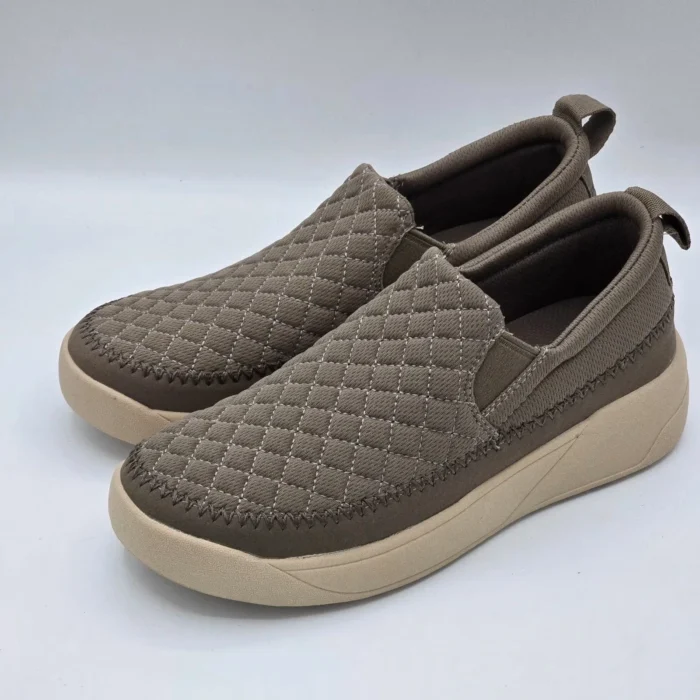 Staheekum Women’s Quilted Slip-On Shoes Taupe Comfortable Casual Pick Size 10